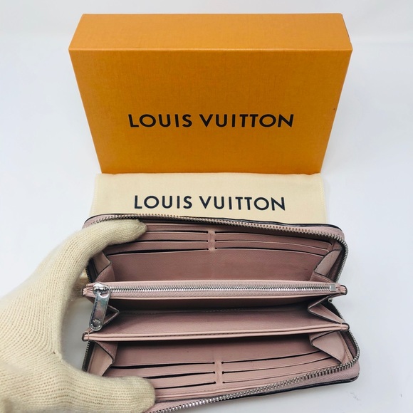 Louis Vuitton Mahina Zippy Wallet - Picture 3 of 8